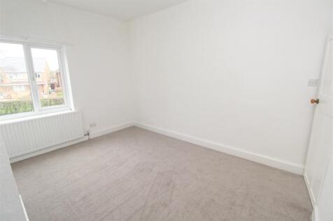 33 Leicester Road bedroom one.jpeg