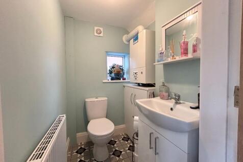 Cloakroom/WC