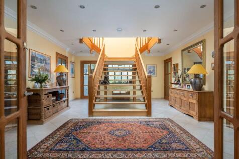 Bifurcated Staircase/Hallway