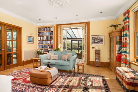 Family Room / Snug