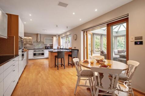 Kitchen Breakfast Area