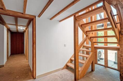 Stairs/hallway