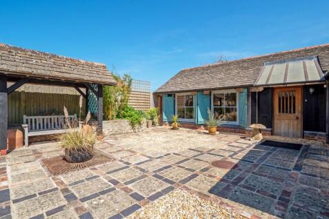Front courtyard area