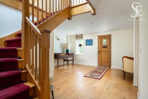 Stairs/hallway