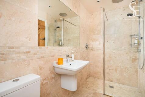Ensuite for bedroom 2