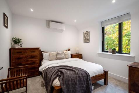 Bedroom 3 / Flexible Snug/TV Room/Office