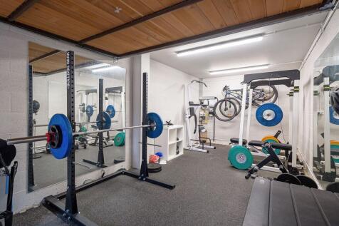 Garage gym