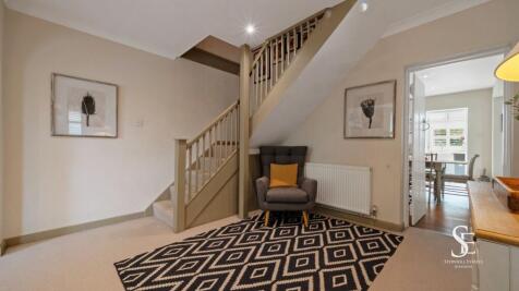 Family / Living Room to stairs