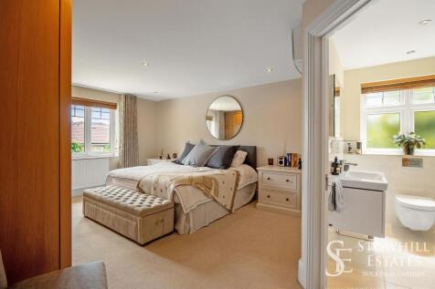Principal bedroom
