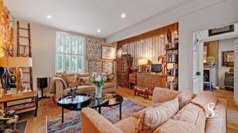 Sitting Room / Snug
