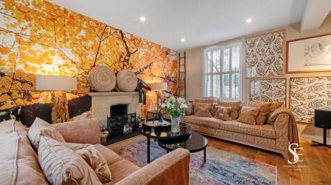 Sitting Room / Snug