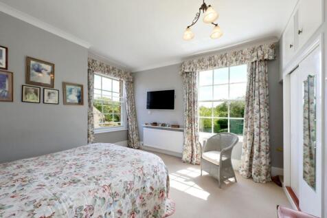 Mastre Bedroom