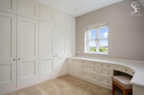 Dressing room in master suite