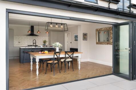 Kitchen Diner with Bi Folds