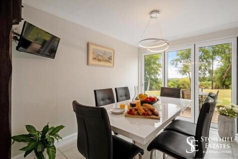 Breakfast room