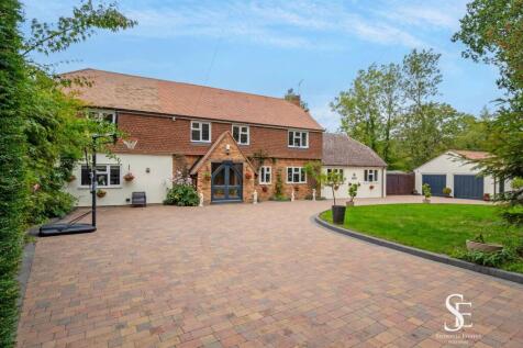 Front of House &amp; detached garage