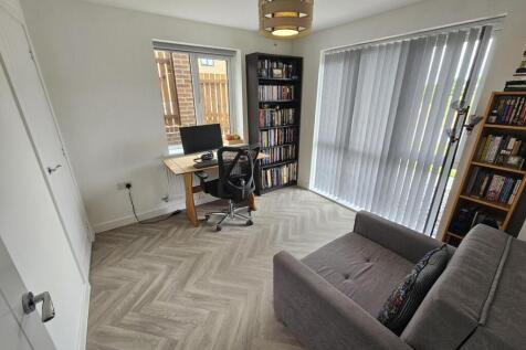 Study/Bedroom 5