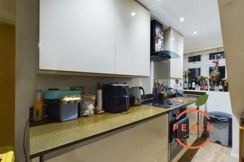 CAM04237G0-PR0071-STILL005.jpg