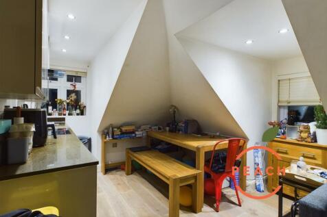 CAM04237G0-PR0071-STILL007.jpg