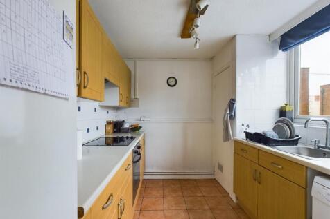 CAM04237G0-PR0096-STILL002.jpg