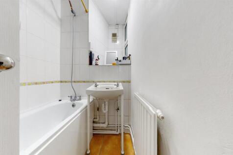 Vallasky_House_Daplyn_Street_01242022_205205.jpg