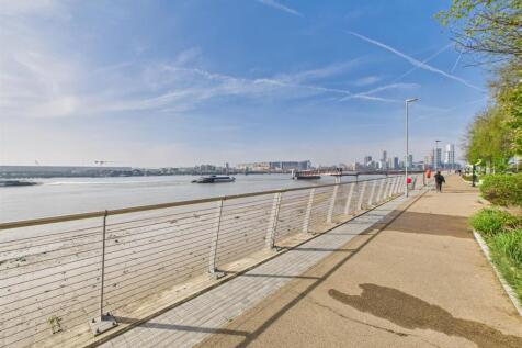 CAM04237G0-PR0123-STILL037.jpg