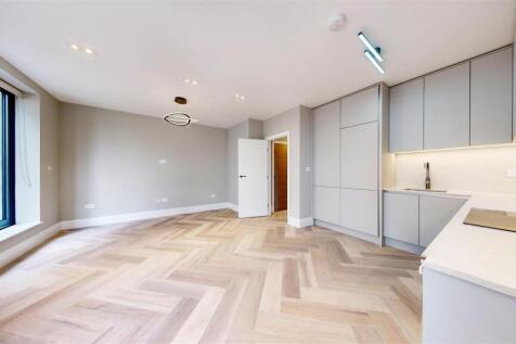 Flat 4, 42-44 Brick Lane - DGP6xoIBDdKK3MVvr12q.jp