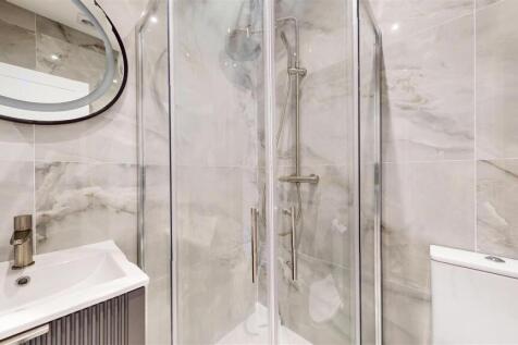 Flat 4, 42-44 Brick Lane - YxBa0n0PjkjAZLf7mRE0.jp