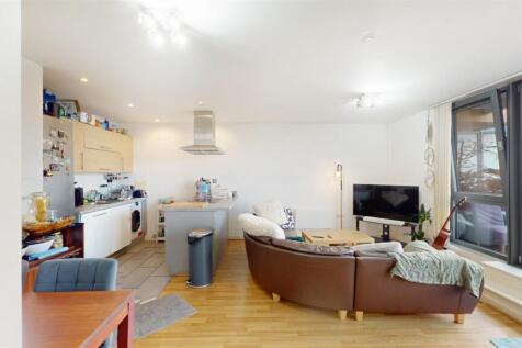 Flat 34, Azura Court - DRfvGXfjMepV1pn5QywF.jpg