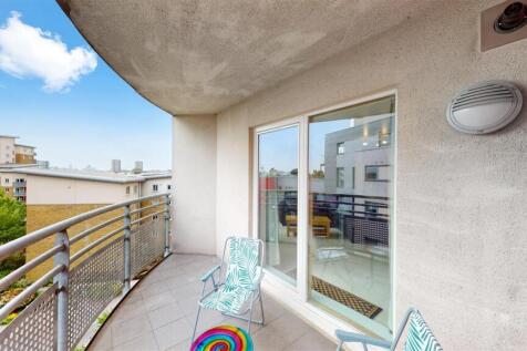 Flat 17, Fabian Bell Tower - gzsb7Ex4KX766RveWl22.