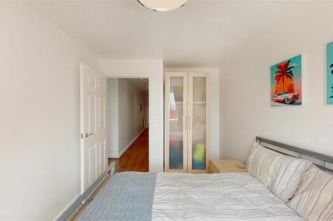 Flat 17, Fabian Bell Tower - bWphHT6aEuDUCRMcjSrB.
