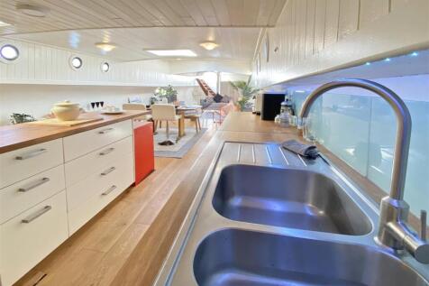 Kitchen out.jpg