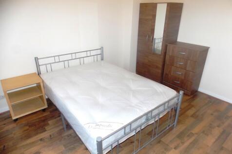 Bruce Grove 122 bedroom living room.jpg