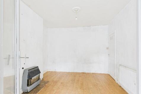 CAM04237G0-PR0182-STILL006.jpg