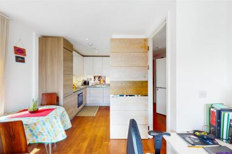 43 Baroque Gardens, Mary Rose Square - jISTG7zYRxR