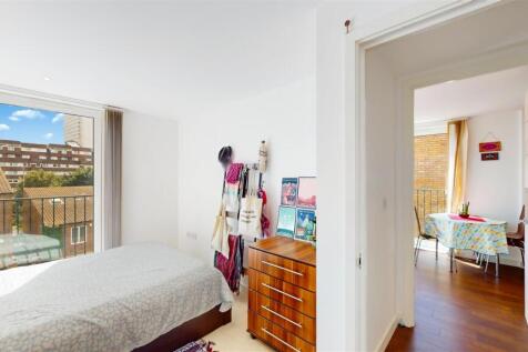 43 Baroque Gardens, Mary Rose Square - fcZU5LcuKym