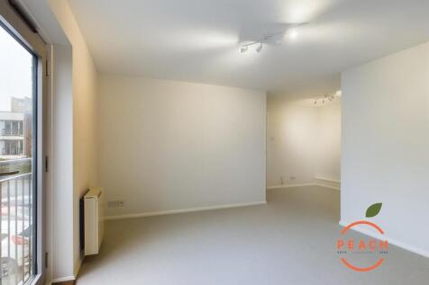 CAM04237G0-PR0012-STILL005.jpg