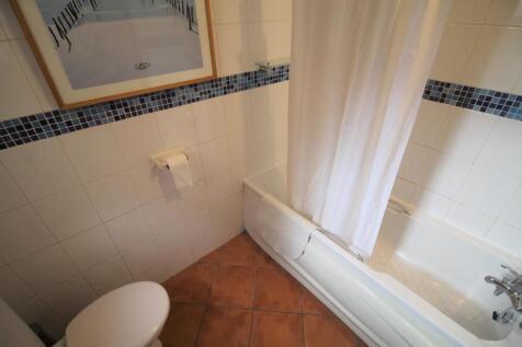 Bathroom 1-1