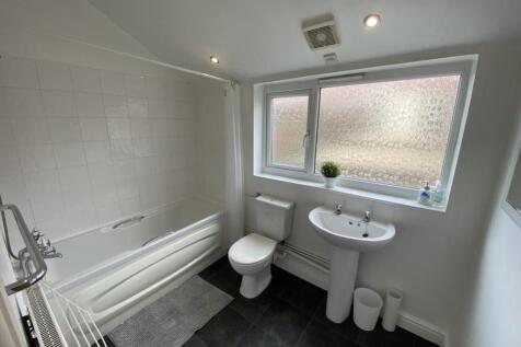 Ludlow Bathroom 1-2