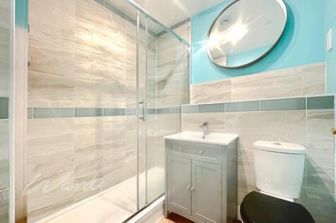 7c839763-Bathroom