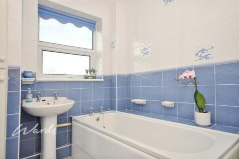 b50d959b-bathroom...
