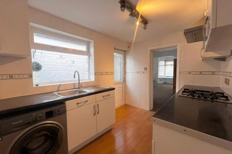 78SS - Kitchen1.jpg