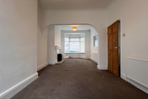 78SS - Through Lounge2.jpg