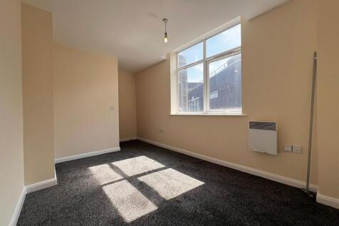 18 Kemley - Bedroom One.jpg