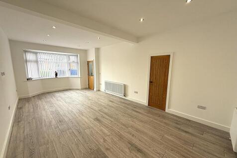 Living room 2nd.jpg