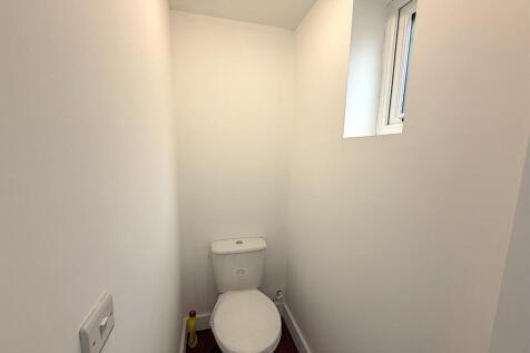 Downstairs wc.jpg