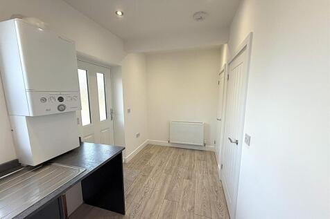 Kitchen 2nd.jpg