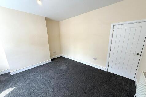 Living room 2nd.jpg
