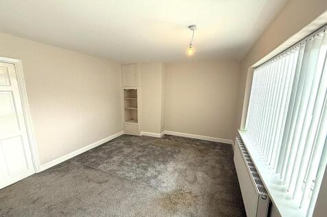 Bedroom 1 2nd.jpg