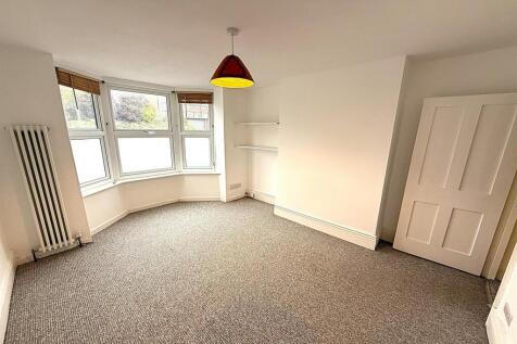 Living room 2nd.jpg